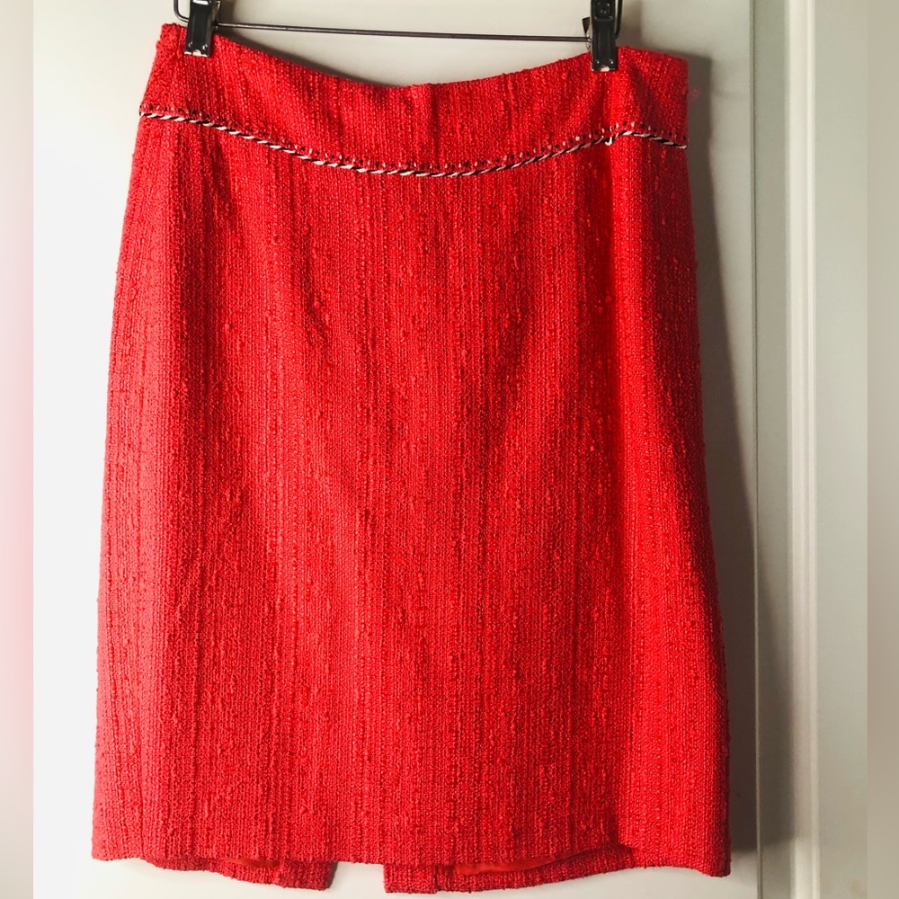 Pencil skirt size zipper size 4